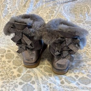 Worn 2x confortable gray bling short UGG boots size USA8